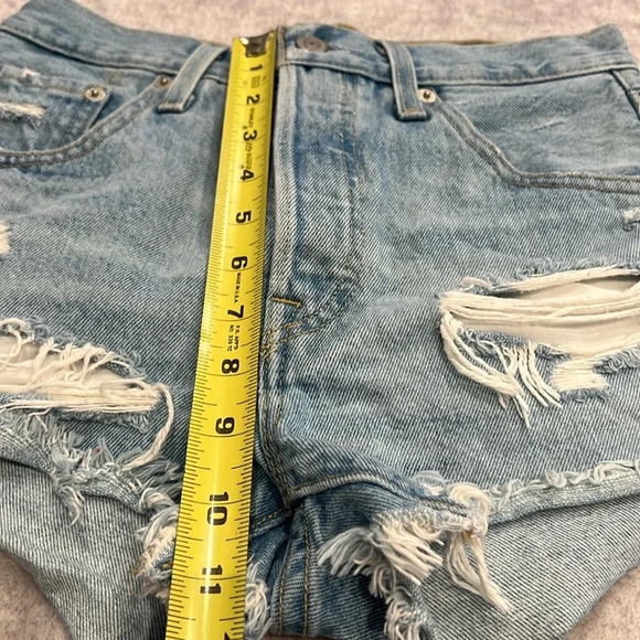 Levis 501 original fit high rise women’s shorts fault line medium wash - Picture 6 of 8